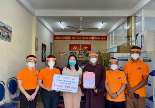 Quỹ ĐPNN Chia Sẻ 10 Tấn Gạo Và 10 Tấn Khoai Với Người Dân Quận Gò Vấp Và Quận 12 Trong Thời Gian Giãn Cách Xã Hội Do Dịch Covid-19