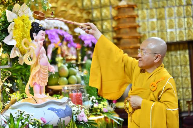 Chùa Giác Ngộ: Trang nghiêm nghi thức tắm Phật nhân Lễ Phật đản PL.2565 - DL.2021
