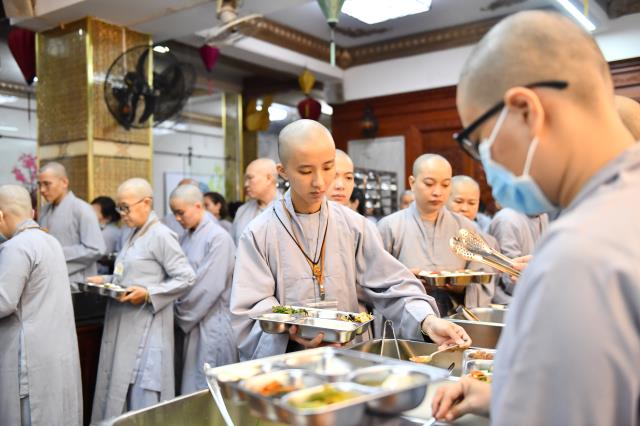 Chùm ảnh: Nhìn lại khóa tu Xuất Gia Gieo Duyên lần 8 tại chùa Giác Ngộ