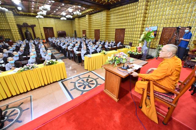“Chai thuốc uống” - Một bài giảng hài hước của HT. Bửu Chánh