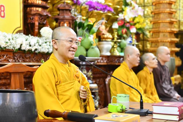 TT. Nhật Từ giải đáp thắc mắc của các hành giả “xuất gia gieo duyên”
