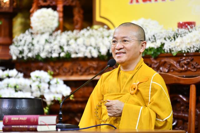TT. Nhật Từ giải đáp thắc mắc của các hành giả “xuất gia gieo duyên”