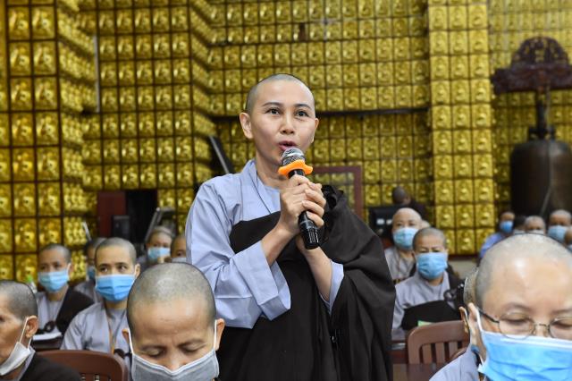 TT. Nhật Từ giải đáp thắc mắc của các hành giả “xuất gia gieo duyên”
