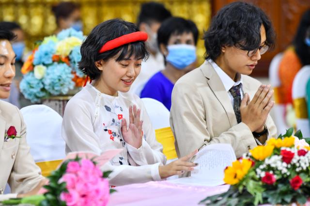 Lễ hằng thuận đôi trước ba ngôi Tam bảo