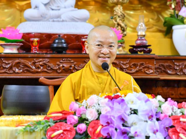 Lễ hằng thuận đôi trước ba ngôi Tam bảo