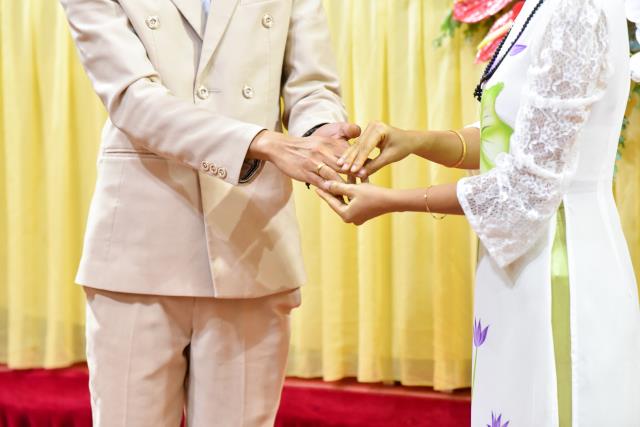 Lễ hằng thuận đôi trước ba ngôi Tam bảo