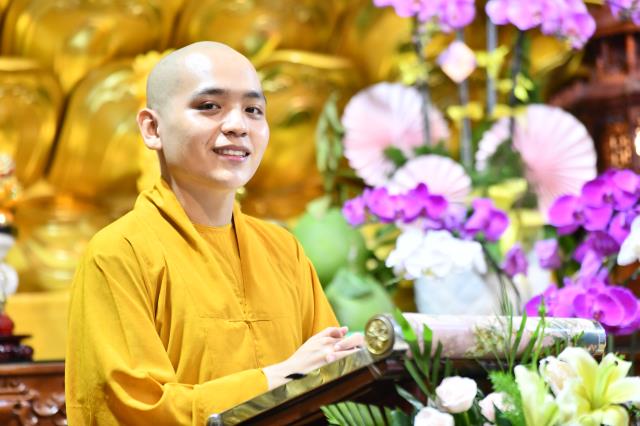 Thắt tình vợ chồng - kết nghĩa phu thê tại điện Phật chùa Giác Ngộ