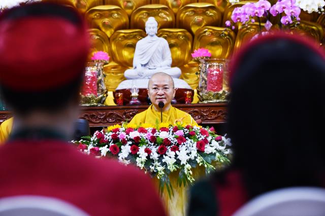 Thắt tình vợ chồng - kết nghĩa phu thê tại điện Phật chùa Giác Ngộ