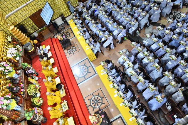 Khóa tu Ngày An Lạc: Đọc Kinh là thắp lên ngọn đuốc “trí tuệ”, giúp vượt qua đoạn đường “vô minh”