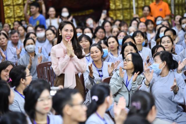 Khóa tu Tuổi Trẻ Hướng Phật: Khách mời ca sĩ Thủy Tiên với Talk show “Vì sao tôi theo đạo Phật”