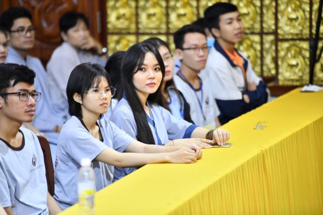 Khóa tu Tuổi Trẻ Hướng Phật: Khách mời ca sĩ Thủy Tiên với Talk show “Vì sao tôi theo đạo Phật”