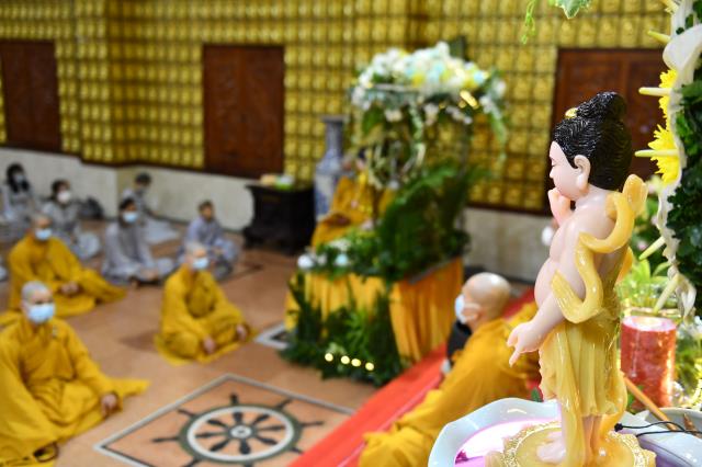 Chùa Giác Ngộ: Trang nghiêm nghi thức tắm Phật nhân Lễ Phật đản PL.2565 - DL.2021