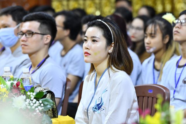 Ca sĩ Lâm Chấn Huy tham dự Talkshow “Vì sao tôi theo đạo Phật” tại chùa Giác Ngộ