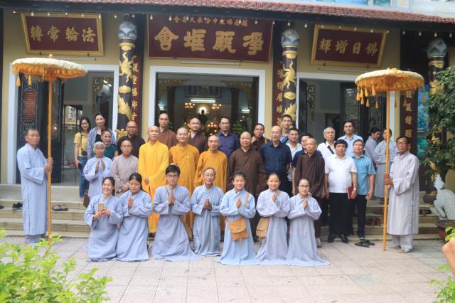 BAN VĂN HÓA TRUNG ƯƠNG KHẢO SÁT THỰC ĐỊA TẠI HUẾ ĐỀ ÁN DI SẢN VÀ KIẾN TRÚC