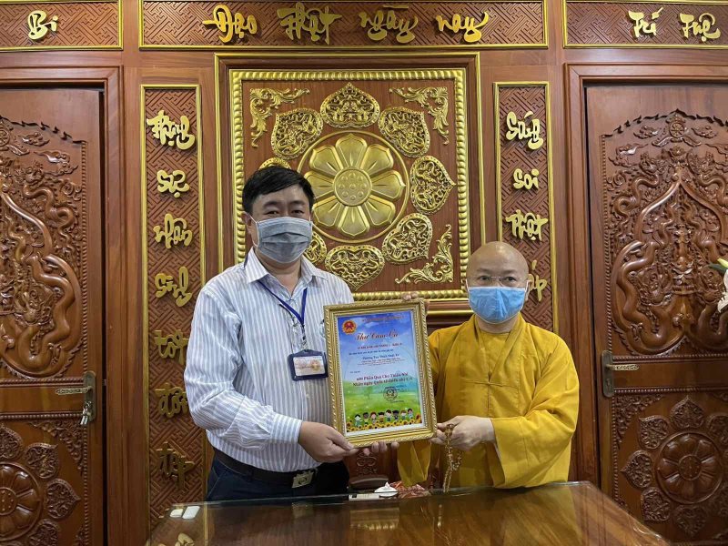 Quỹ Đạo Phật Ngày Nay Trao Tặng 600 Phần Quà Cho Trẻ Em Nhân Ngày Quốc Tế Thiếu Nhi