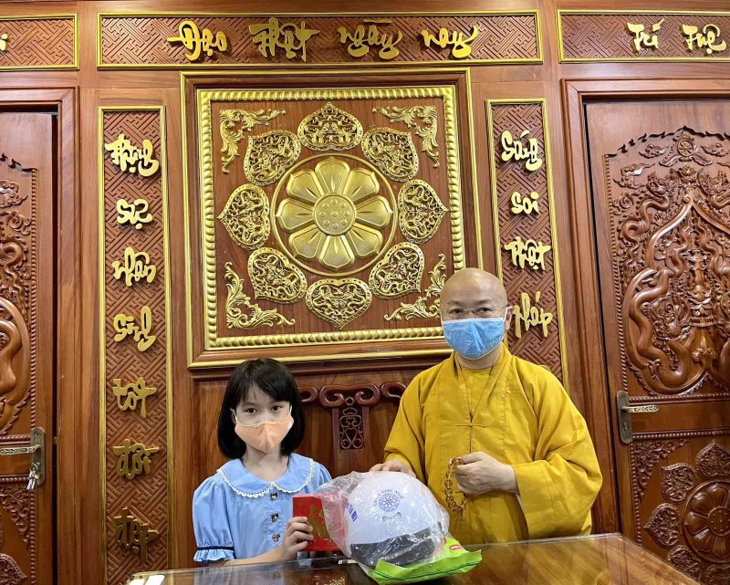 Quỹ Đạo Phật Ngày Nay Trao Tặng 600 Phần Quà Cho Trẻ Em Nhân Ngày Quốc Tế Thiếu Nhi