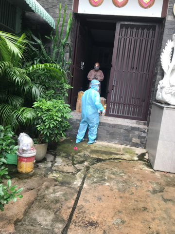 Điều bình thường lại hóa phi thường: Chùa Giác Ngộ hỗ trợ thuốc cho gần 1600 F0 đang điều trị tại nhà