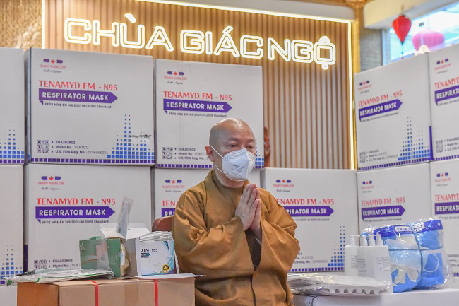 Gần 800 phần thuốc dành cho F0 tầng 1 và tầng 2 là gần 800 ước mong “Hãy thật mạnh khỏe nhé!”