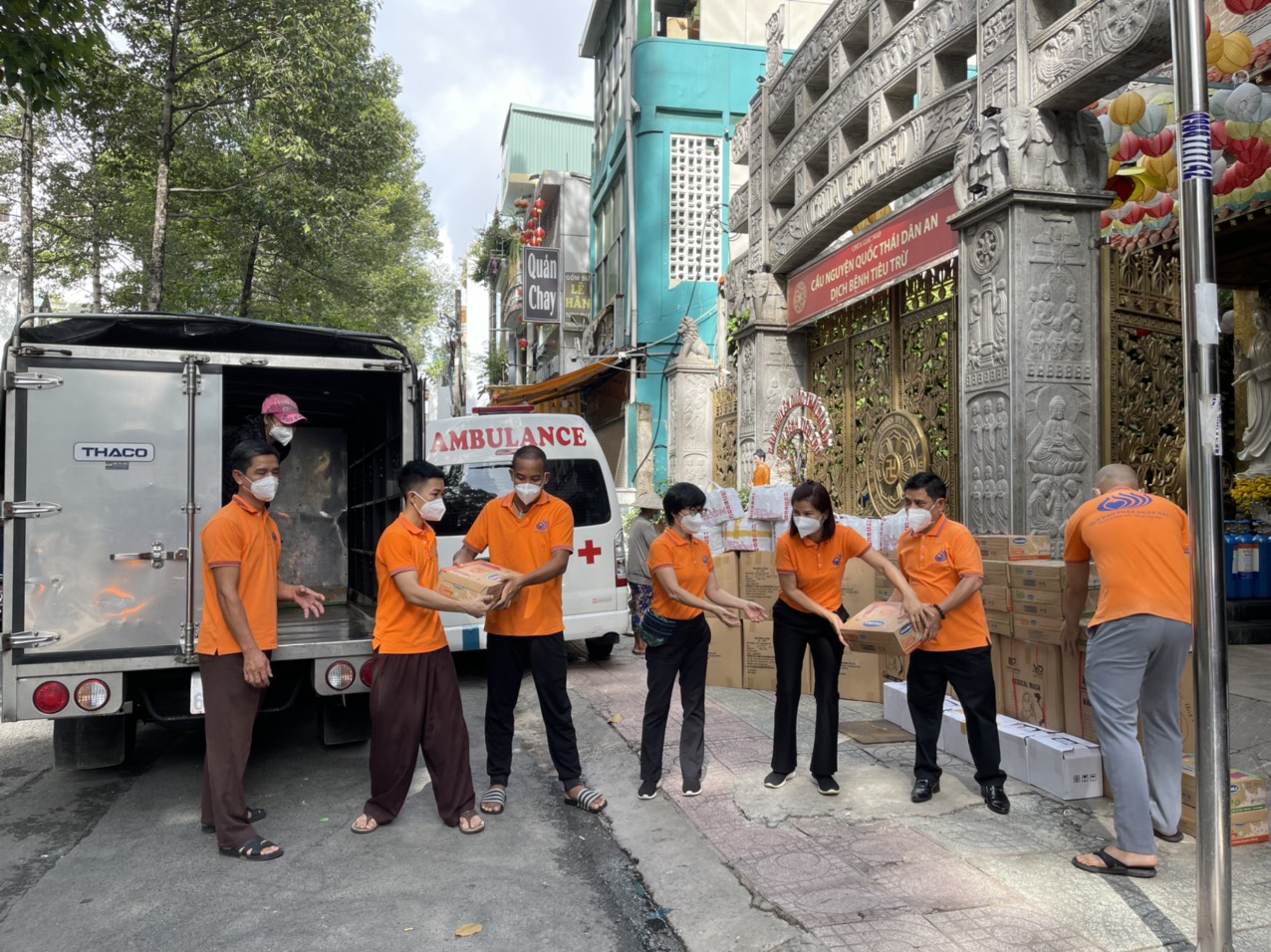 Kết nối sẻ chia vì tuyến đầu chống dịch (trao tặng vật tư y tế cho Bệnh viện Dã chiến thu dung điều trị Covid-19 số 16 và Ban Trị sự GHPG Việt Nam tỉnh Hậu Giang)