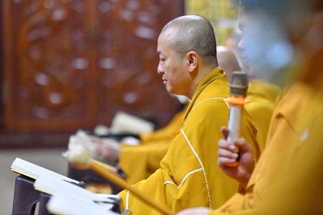 Lễ cầu siêu thân mẫu ca sĩ Ngọc Sơn