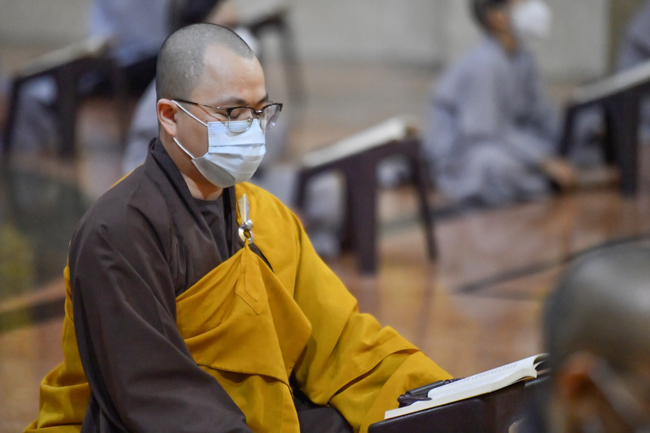 Lễ cầu siêu thân mẫu ca sĩ Ngọc Sơn