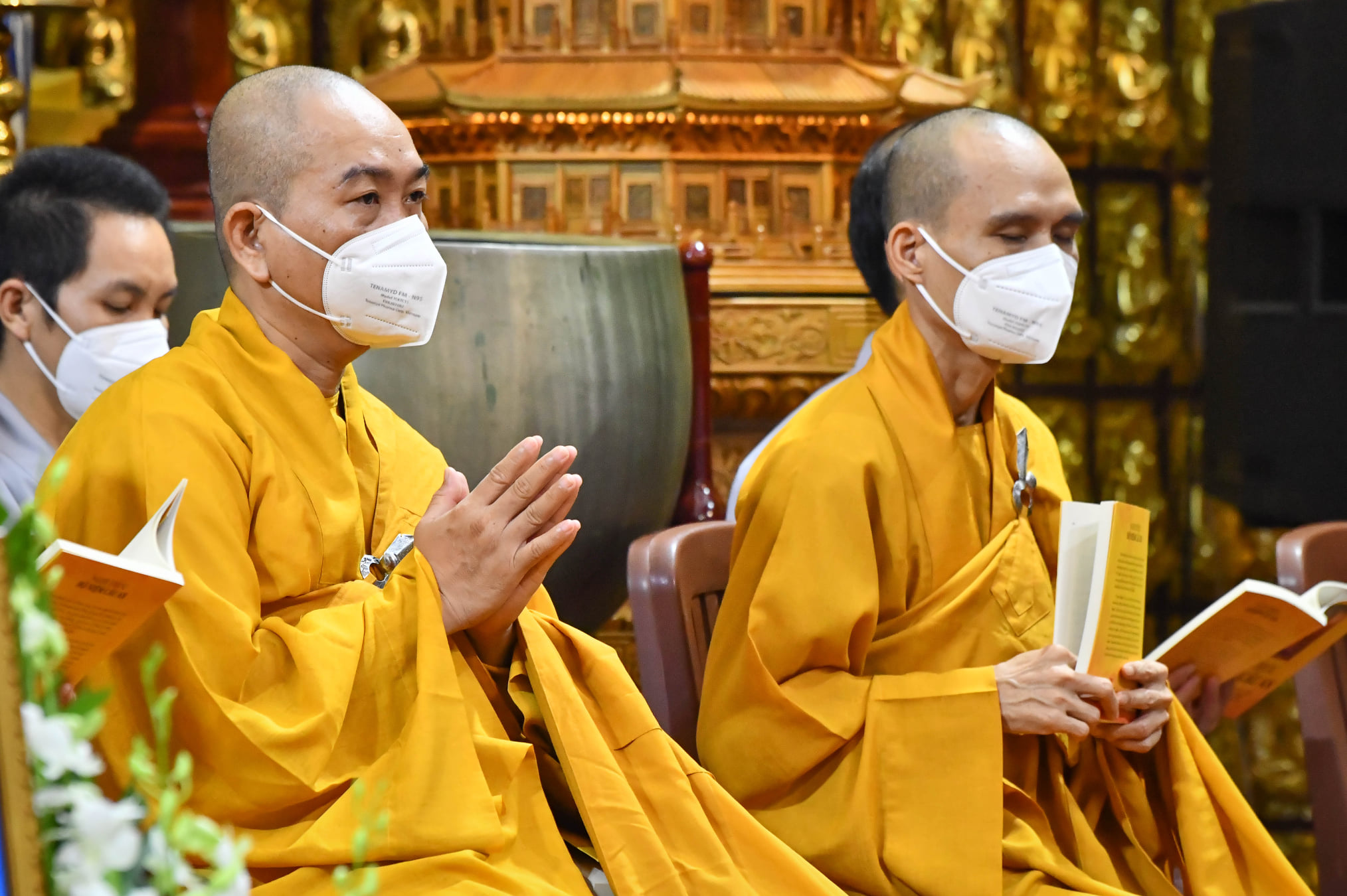 Lễ chung thất Phật tử Chiếu Thọ, thân mẫu ca sĩ Ngọc Sơn