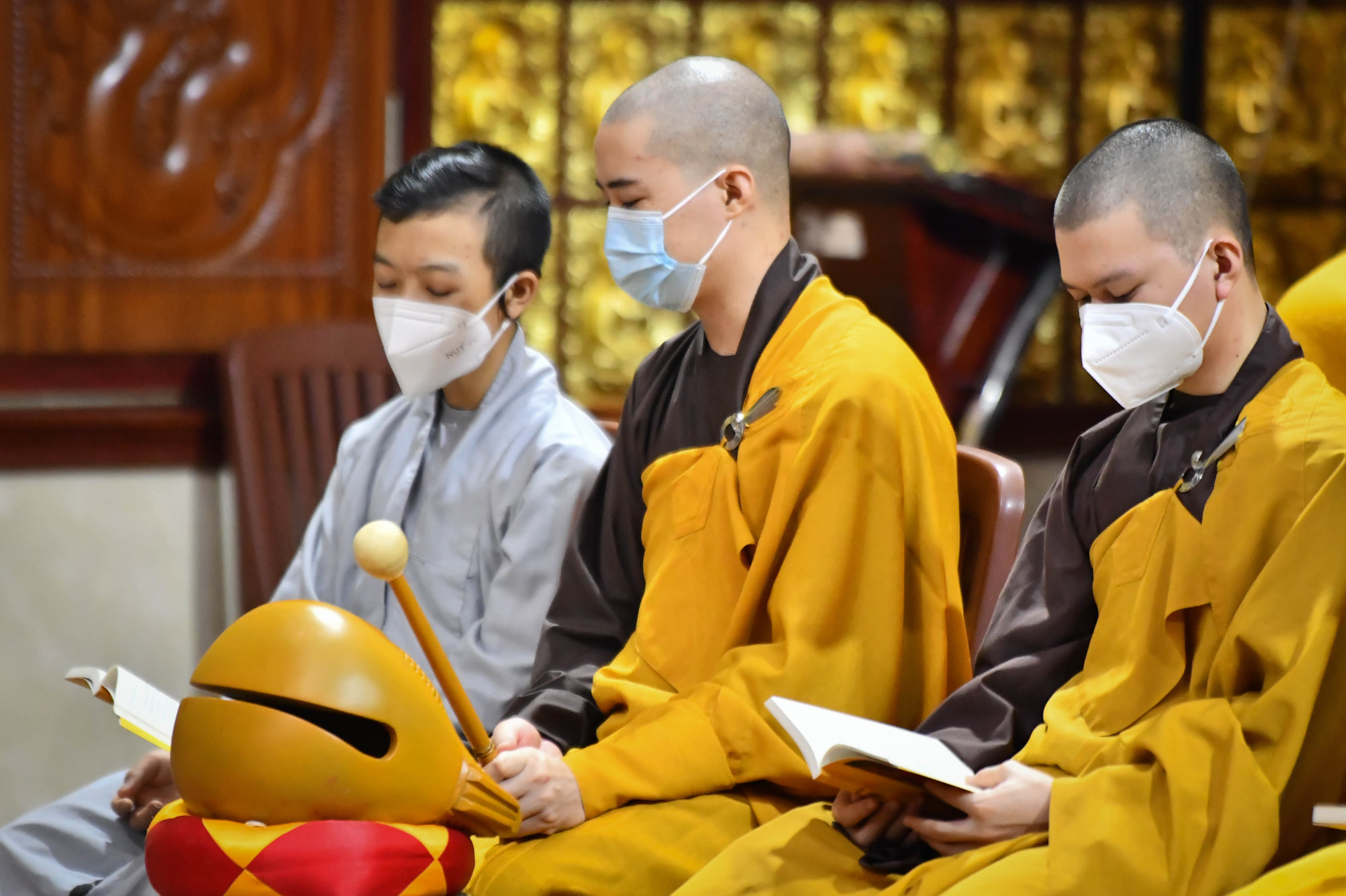 Lễ chung thất Phật tử Chiếu Thọ, thân mẫu ca sĩ Ngọc Sơn