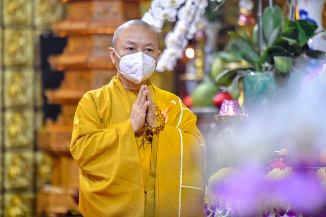 Tăng đoàn và Phật tử chùa Giác Ngộ tiếp tục tụng kinh, tưởng niệm đức Đệ tam Pháp chủ GHPGVN - Đại lão Hòa thượng Thích Phổ Tuệ
