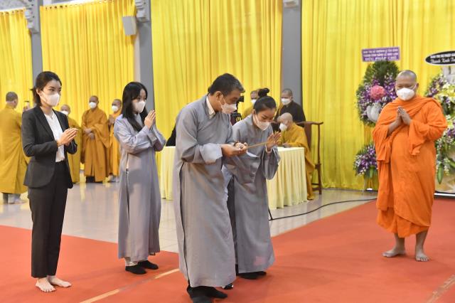 Chùm ảnh: Các phái đoàn đến dâng hương, đảnh lễ Giác linh đức Pháp chủ GHPGVN – Đại lão Hòa thượng Thích Phổ Tuệ tân viên tịch tại trụ sở văn phòng 2 Trung ương GHPGVN