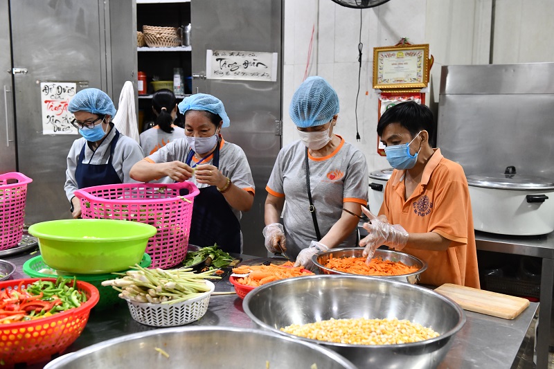 Tổng Kết Chương Trình Cúng Dường Trai Phạn Và Hộ Trì Cho Khóa Tu (GN7)