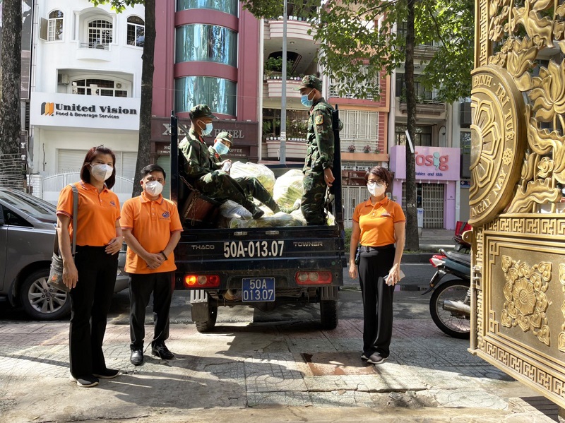 Chùa Giác Ngộ Mua &quot;Giải Cứu&quot; 70 Tấn Bắp Cải, Tiếp Sức Cho Người Dân Trong Mùa “Bão Covid-19”
