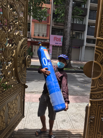 Giúp khoảng 255 người kéo dài sự sống từ các bình oxy miễn phí của chùa Giác Ngộ