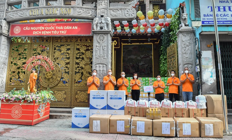 Tiếp Sức Tuyến Đầu, Nối Dài Sự Sống (Trao Tặng Trang Thiết Bị, Vật Tư Y Tế Cho Ub Mttq Việt Nam Quận Bình Thạnh Và 3 Bệnh Viện Tại Tỉnh Quảng Nam)