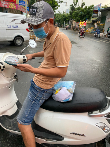 Gần 300 phần thuốc được mang đi cứu người