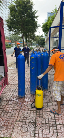 Chùa Giác Ngộ chia sẻ áp lực cùng các bệnh viện bằng chương trình đổi oxy miễn phí