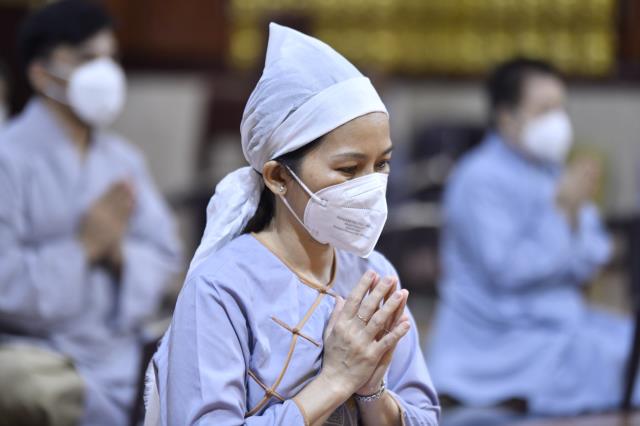 Tiếp tục đọc tụng Kinh Địa Tạng, Chùa Giác Ngộ cầu siêu cho tất cả người tử vong vì Covid-19