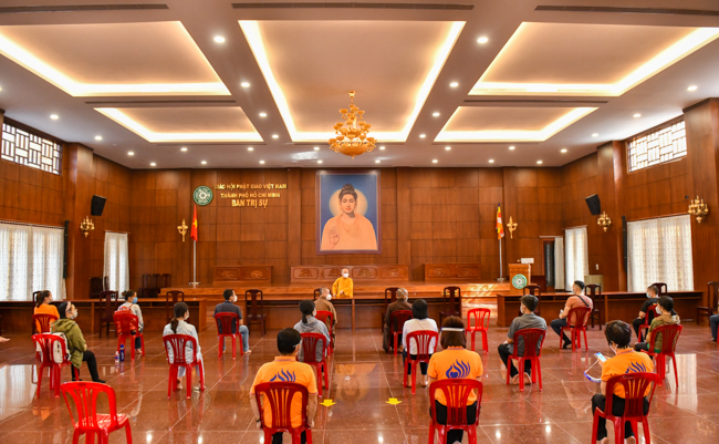 23 tình nguyện viên Phật giáo đến phục vụ tại Bệnh viện Dã chiến thu dung và điều trị COVID-19 số 10