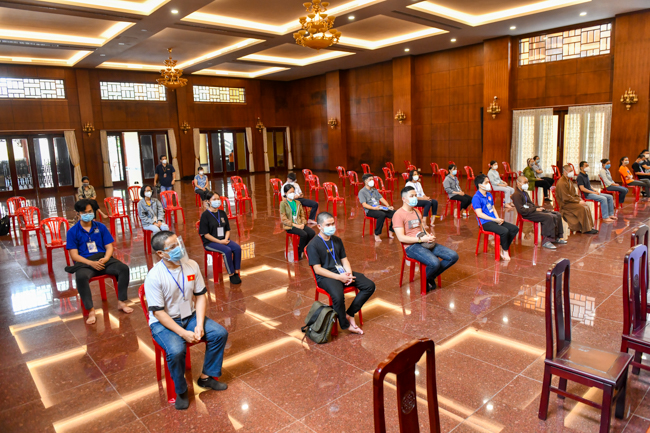 23 tình nguyện viên Phật giáo đến phục vụ tại Bệnh viện Dã chiến thu dung và điều trị COVID-19 số 10