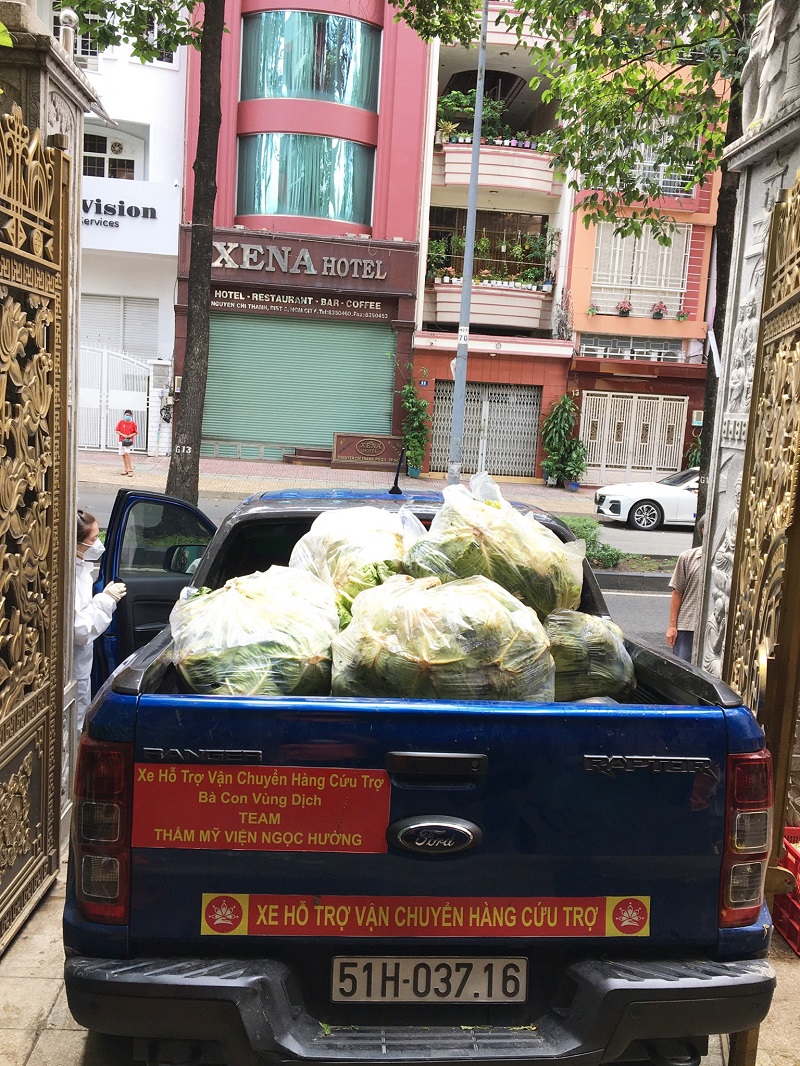 Chùa Giác Ngộ Mua &quot;Giải Cứu&quot; 70 Tấn Bắp Cải, Tiếp Sức Cho Người Dân Trong Mùa “Bão Covid-19”