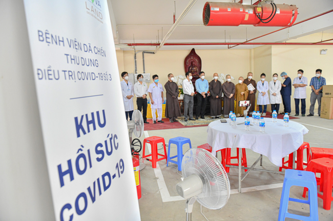 Giáo hội TP.HCM ghé thăm Bệnh viện Dã chiến số 3 - Nơi vừa có 6.209 bệnh nhân COVID-19 xuất viện