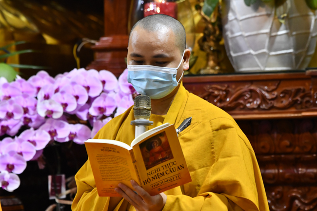 Một đời dâng hiến cả tài và tâm: Lễ cầu siêu cho ca sĩ Phi Nhung tại chùa Giác Ngộ