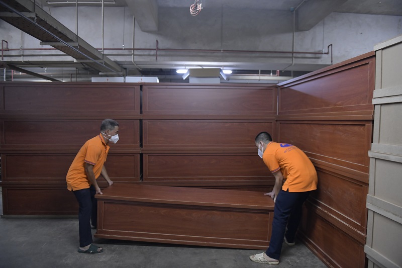 Chùa Giác Ngộ Trao Tặng 440 Bộ “Áo Quan Từ Tâm” Đến Sở Tài Nguyên Và Môi Trường Tp. Hồ Chí Minh