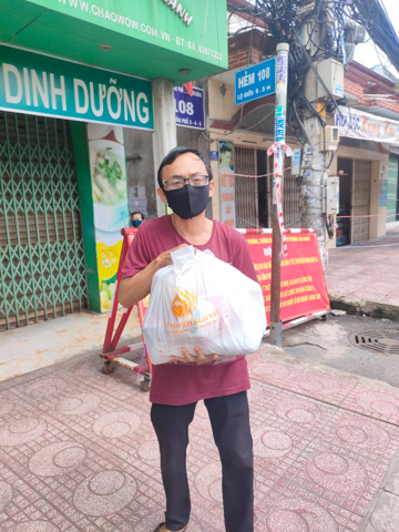 Điều bình thường lại hóa phi thường: Chùa Giác Ngộ hỗ trợ thuốc cho gần 1600 F0 đang điều trị tại nhà