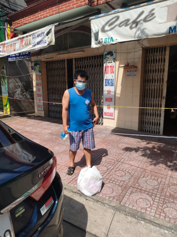 Điều bình thường lại hóa phi thường: Chùa Giác Ngộ hỗ trợ thuốc cho gần 1600 F0 đang điều trị tại nhà