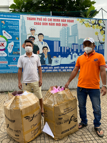 Gần 800 phần thuốc dành cho F0 tầng 1 và tầng 2 là gần 800 ước mong “Hãy thật mạnh khỏe nhé!”