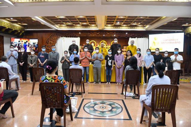 Khai giảng lớp giáo lý Bát chánh đạo trước thềm năm mới 2022