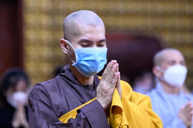 Tội từ tâm khởi, đem tâm sám hối: Lễ sám hối 14 tháng 10 Tân Sửu tại chùa Giác Ngộ