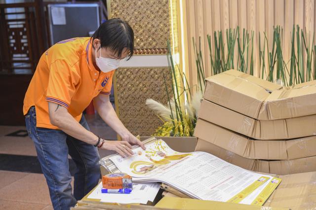 Cuối tuần trở về chùa phụng sự cho hoạt động chào mừng năm mới