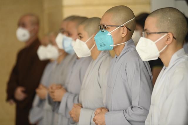 Đón 21 tình nguyện viên Phật giáo hoàn thành nhiệm vụ tại Bệnh viện Hồi phục Covid-19
