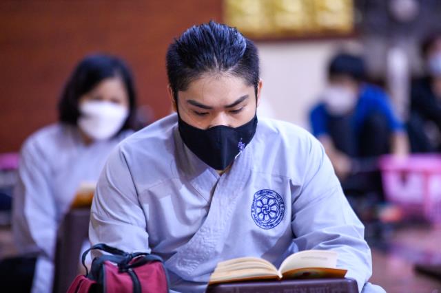 Tội từ tâm khởi, đem tâm sám hối: Lễ sám hối 14 tháng 10 Tân Sửu tại chùa Giác Ngộ